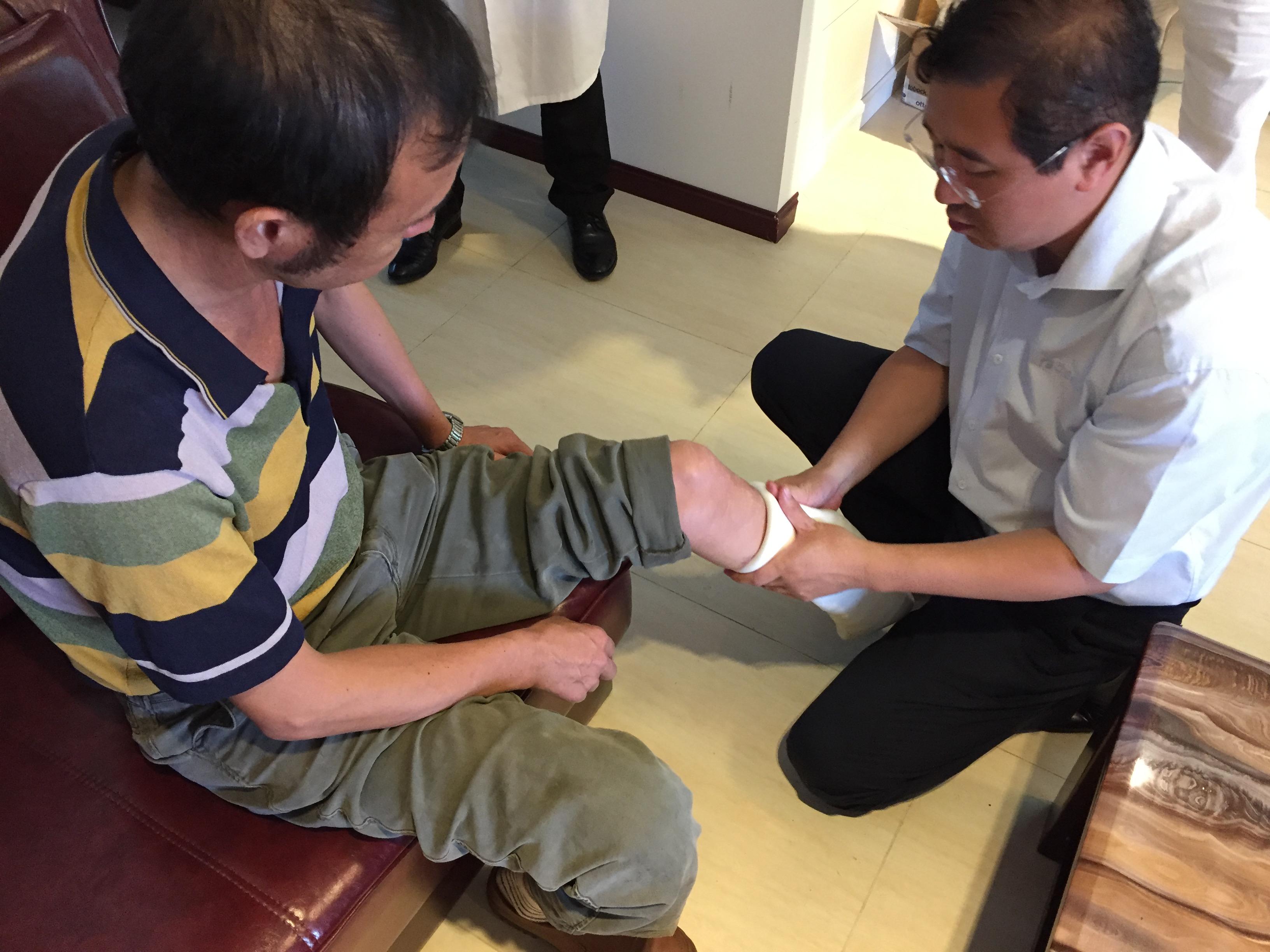 穿戴假肢過程中維護保養(yǎng)工作從哪些方面來做(圖1) 穿戴假肢過程中維護保養(yǎng)工作從哪些方面來做(圖1)